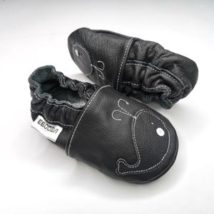 Baby shoes, Infant Slippers, Handmade Shoes, Baby Booties, Black Baby Booties, Toddler shoes, Bebes Chaussons, Krabbelschuhe, Ebooba