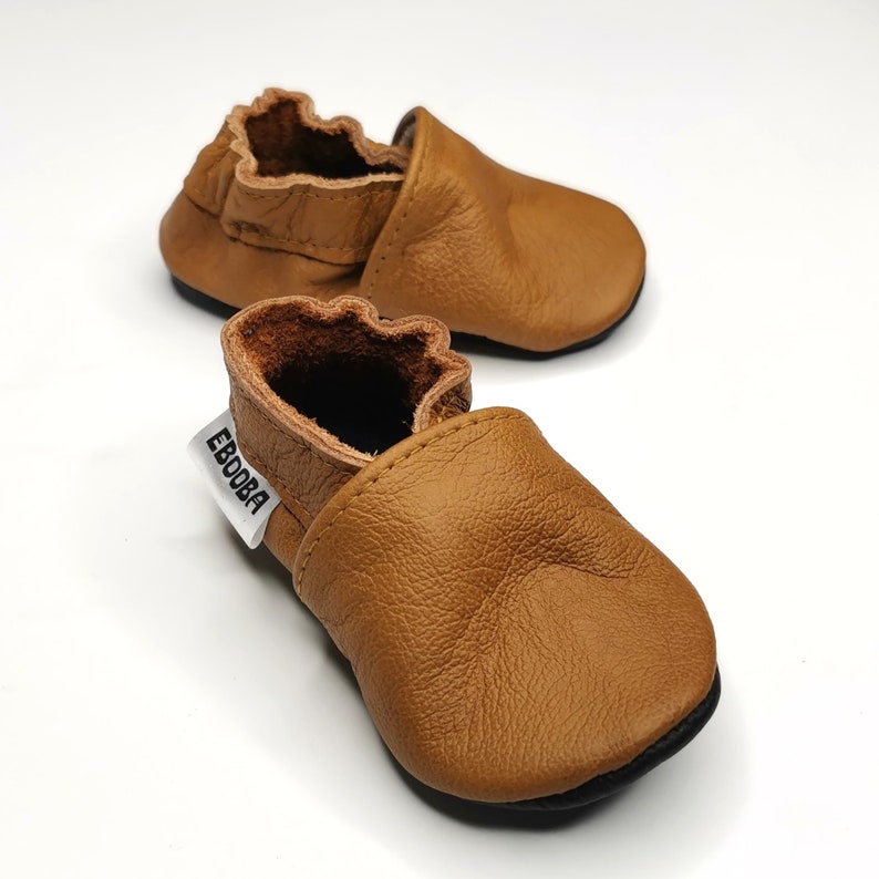 infant soft sole shoes