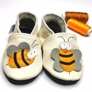 Bee Baby Moccasins, Baby Booties, Leather Baby Slippers, White Toddler Shoes, Shoes with a Bee, Toddler Moccasins, Soft Sole Booties, Ebooba