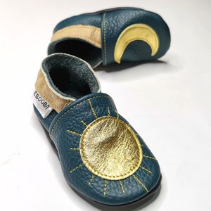 Buty dziecięce, skórzane buty dla maluchów, niebieskie kapcie niemowlęce, miękkie buciki niemowlęce, kapcie przeciwsłoneczne, mokasyny niemowlęce, tęczowe buty, buciki księżycowe, 5