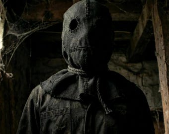 Nachtmerrie-achtig zakmasker met ruwe textuur en horrorkap
