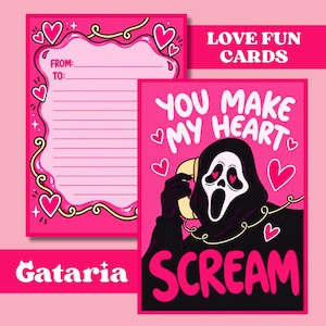 Pode incluir: Um conjunto de cartões de felicitações cor-de-rosa com uma personagem de túnica preta com capuz a segurar um telefone, com o texto "YOU MAKE MY HEART SCREAM" e "LOVE FUN CARDS". Inclui um cartão com linhas para "FROM" e "TO".