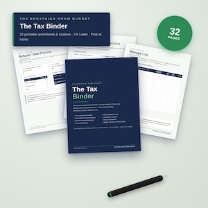 Puede incluir: Un conjunto de 32 hojas de trabajo y rastreadores fiscales imprimibles con una cubierta azul oscuro y texto en blanco y verde titulado The Tax Binder. Incluye un planificador de reembolsos, un registro de kilometraje y una lista.