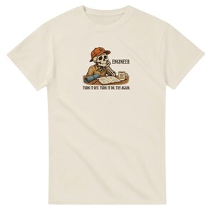 Skelettingenjör T-shirt | Stäng av det, försök igen T-shirt | IT-supportgåva