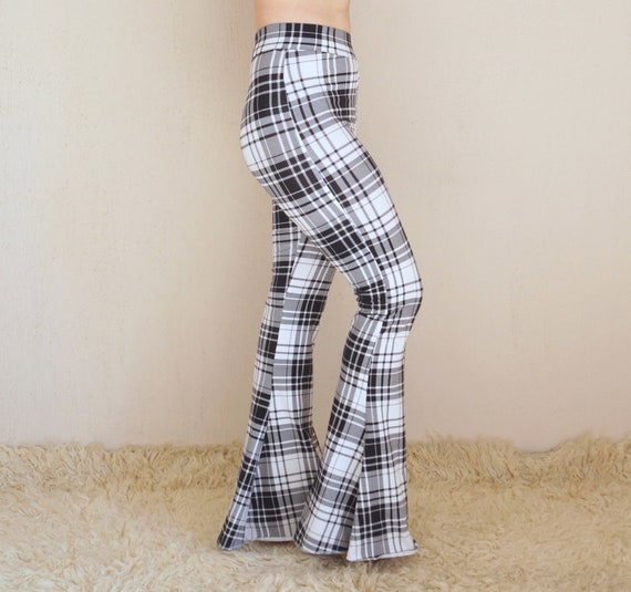 Stretchy bell bottom pants 2025