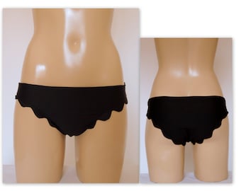 Black scallop full coverage bikini bottoms//Swimwear//Swimsuits//Bathing suits//Plus size