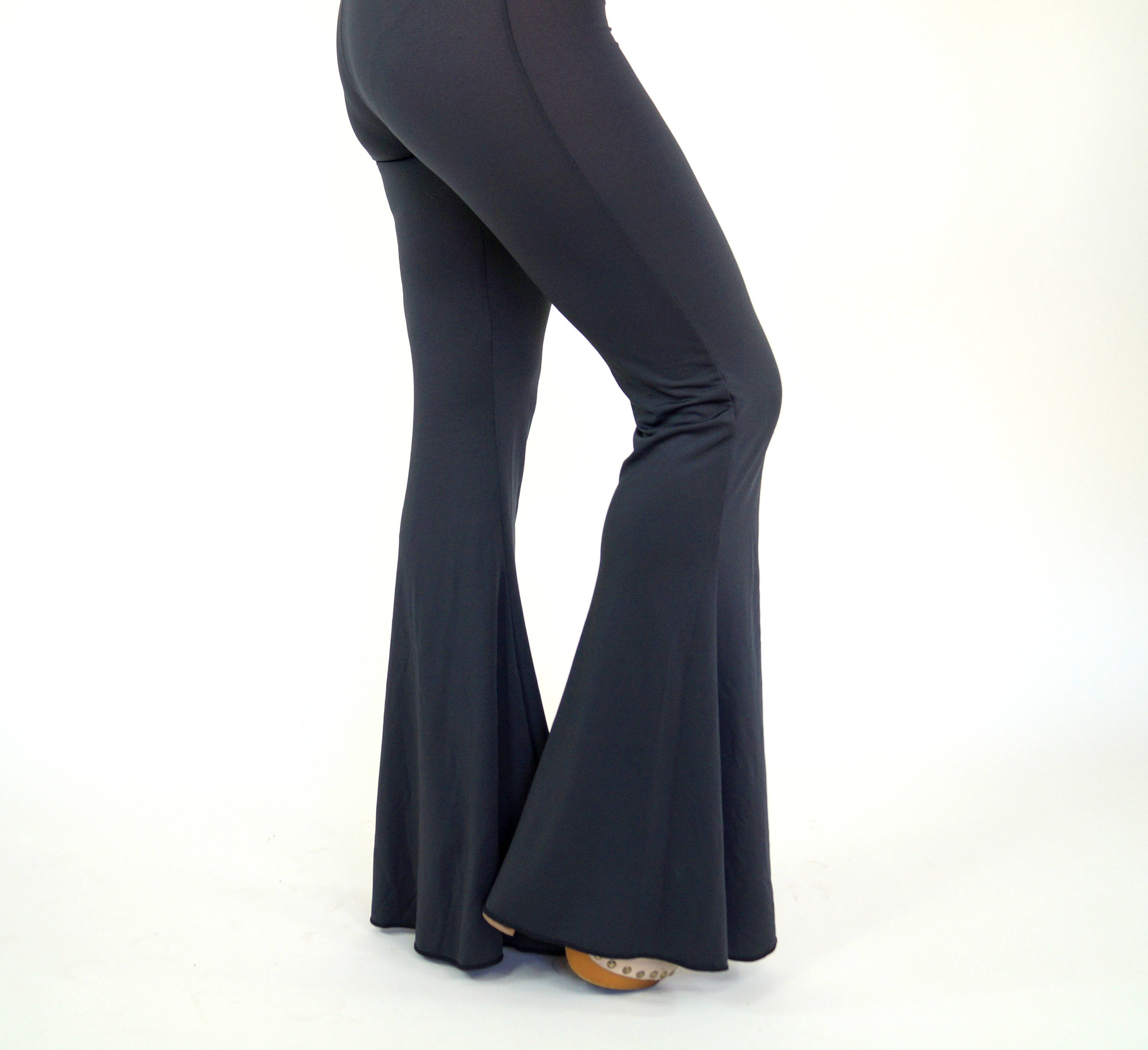Black bell bottom yoga pants best sale