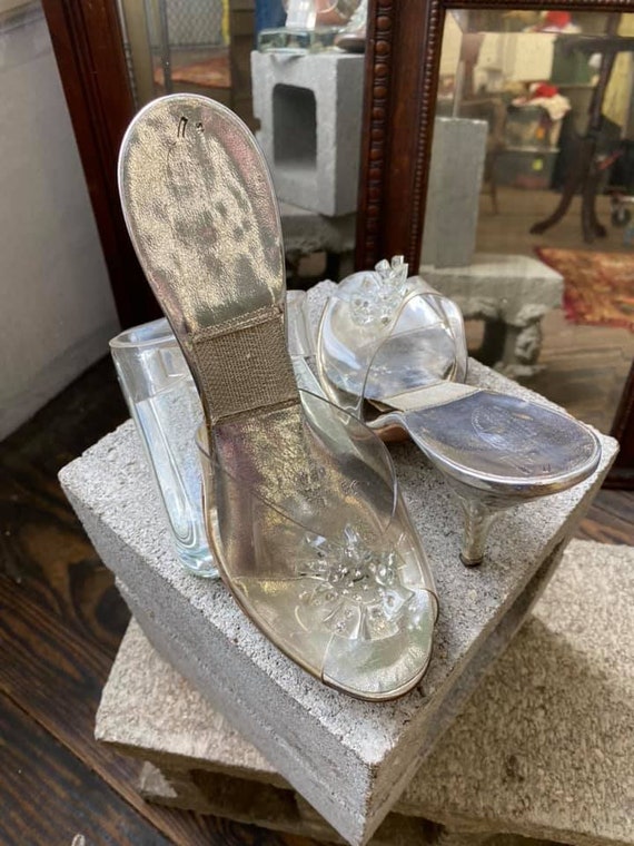 size 5 1/2 vintage 1950s Kerrybrooke Featherlite F