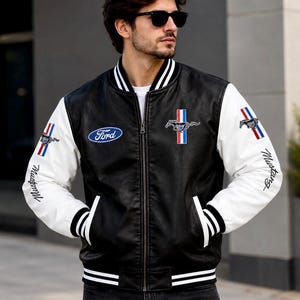Męska skórzana kurtka uniwersytecka, czarno-biała kurtka wyścigowa typu bomber, kurtka w stylu Mustang Letterman, spersonalizowana kurtka motocyklowa, prezent dla niego