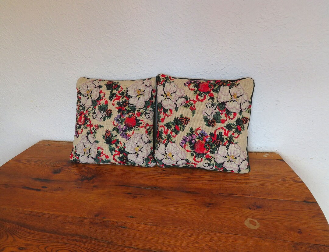 Vintage Needlepoint Throw Pillows Set of 2 Christmas Flowers Etsy