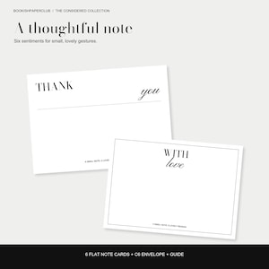Könnte beinhalten: Zwei weiße, rechteckige flache Notizkarten mit schwarzem Text. Eine Karte zeigt die Worte THANK you und den Text A SMALL NOTE: A LOVELY REASON. Die zweite Karte zeigt die Worte WITH love und den Text A SMALL NOTE: A LOVELY REASON.