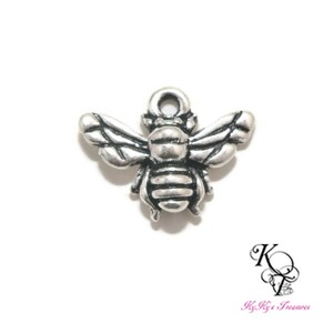 Silver Bee Charm, 12 Antique Silver Plated Brass Bee Charms Silver Bee Charm, 12 Antique Silver Plated Brass Bee Charms