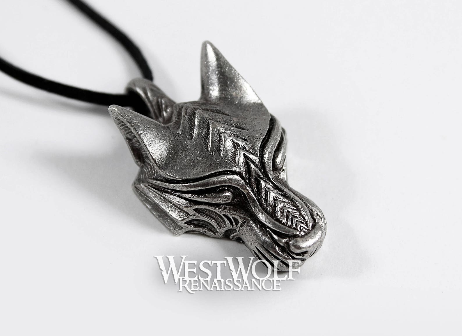 WOLF PENDANT main image 0
