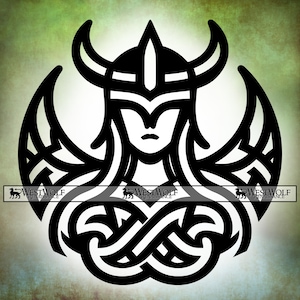 Może przedstawiać: Czarno-biała grafika przedstawiająca wikinga z rogatym hełmem i skomplikowanym wzorem węzłów. Obraz zawiera tekst "WESTWOLF RENAISSANCE". Grafika ma wygląd vintage, postarzanego.