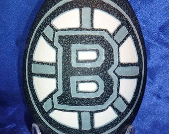 Uovo di emù intagliato a mano: Go B&#39;s! (#53)