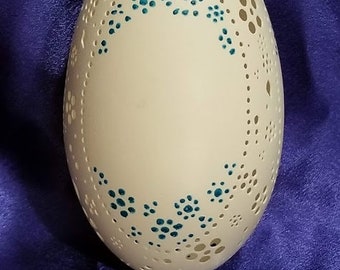 Hand-Carved Goose Egg: Blue Dot Flower Vintage (#73)
