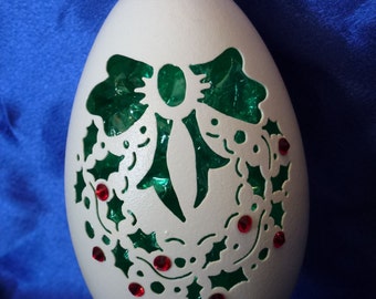 Hand-Carved Goose Egg: Christmas Wreath (#38)