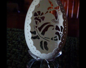 Hand-Carved Goose Egg: Hummingbird (#136)