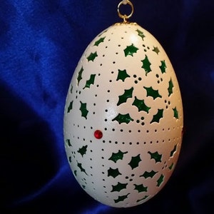 Hand-Carved Goose Egg: Holly Gift (#147)