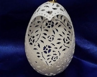 Hand-Carved Goose Egg: Vintage Heart (#145)