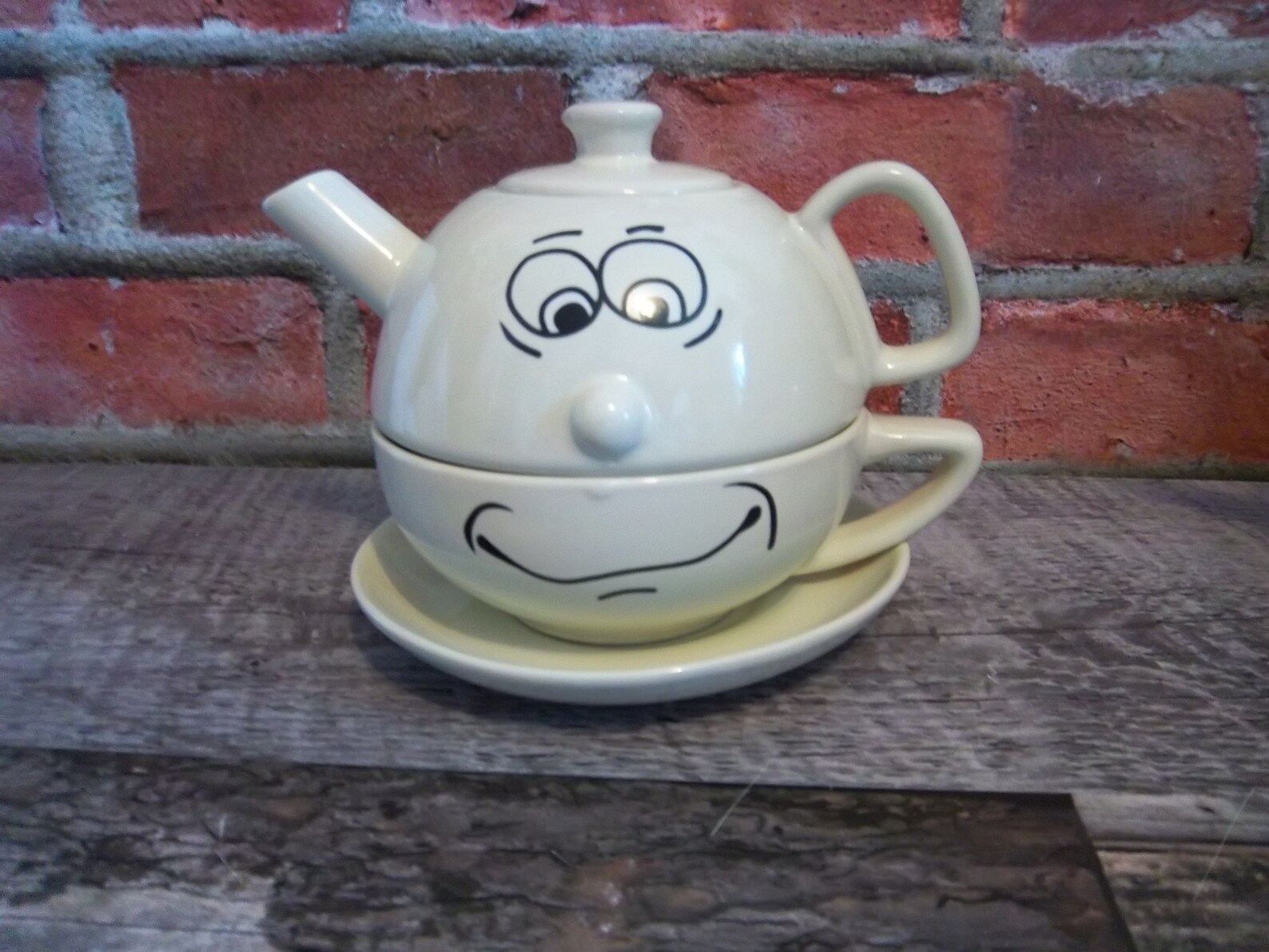 Vintage Fun Teapots / Teapot duo / Joyful Face Teapot /Fun Etsy