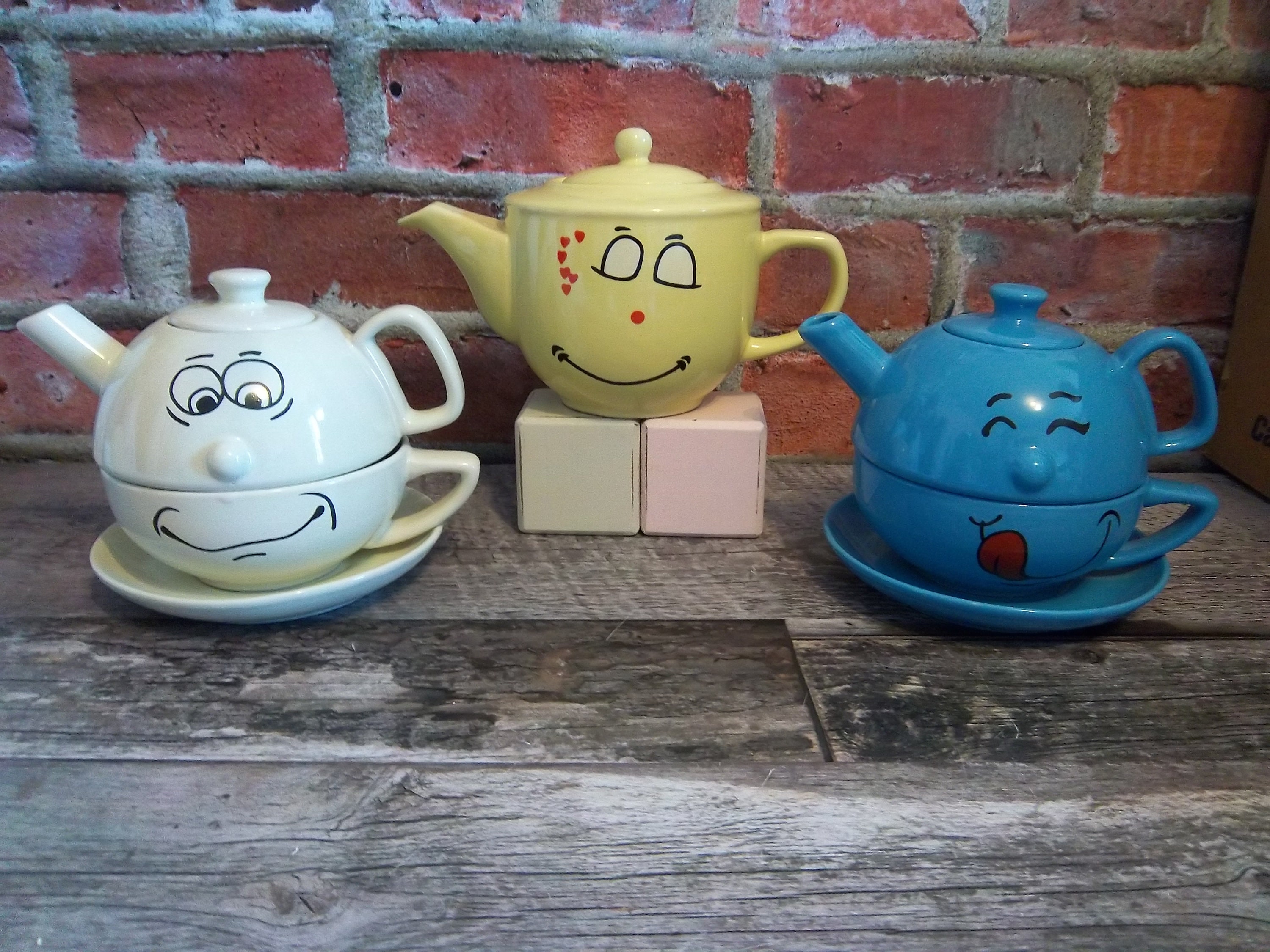 Vintage Fun Teapots / Teapot duo / Joyful Face Teapot /Fun Etsy