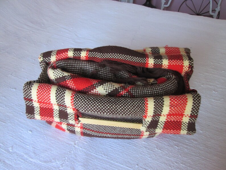 Poncho and plaid wool bag with hood Free Shipping Poncho et sac \u00e0 carreaux en laine avec capuchon
