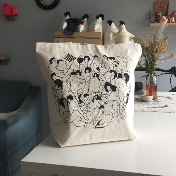 BODY PARTY Tote bag