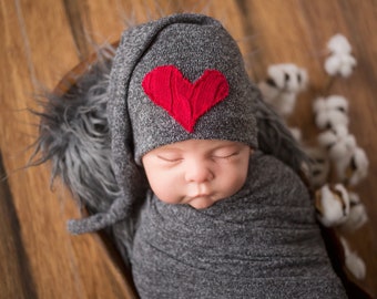 Valentine Newborn Hat and Wrap Set, Newborn Heart Hat, Boy Valentine Hat, Newborn Photo Prop, Gray Newborn Hat Wrap with Red Heart, Newborn