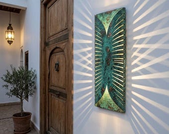 Marokkanische türkisfarbene Sonnenstrahl-Wandleuchte, geometrische Metalllampe, Beleuchtung aus patiniertem Kupfer