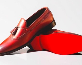 Scarpe eleganti da uomo Christian Louboutin in pelle marrone / Calzature formali di lusso con suola rossa