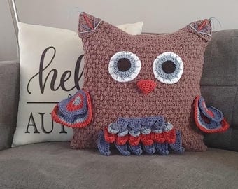 Patrón de funda de almohada de búho a crochet: Diseño con solapa abotonada (Descargar PDF)