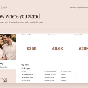 Op de afbeelding: Een digitale huwelijksbudgetplanner-interface voor Notion genaamd you & evermore. Het toont een foto van een koppel, een aftelling naar 26 juni 2027 en financi&euml;le gegevens met een totaalbudget van &pound;35K, &pound;6,6K betaald en &pound;28K nog te betalen.