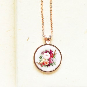 Embroidered Protea and Rose Flowers Necklace, Unique Handmade Floral Jewelry, Spring Summer Wedding Pendant, Custom Mother&#39;s Day Gift