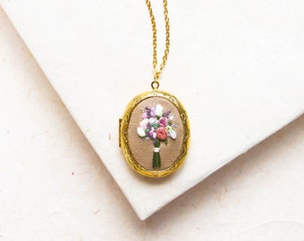 Personalized Embroidered Photo Locket, Unique Handmade Picture Necklace Gift, Flower Custom Pendant, Vintage Inspired Mother's Day Gift