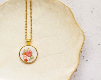 Embroidered Peach and Orange Flowers in Gold Round Pendant, Handmade Floral Necklace, Personalized Bridesmaid Gift, Gift for Her