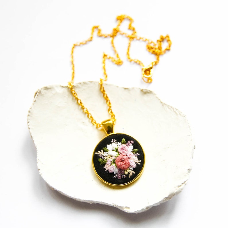 Embroidered Flower Necklace Floral Hand Embroidery Statement Etsy