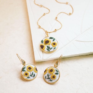 Hand Embroidered Sunflower Jewelry Set: Gold Necklace and Earrings