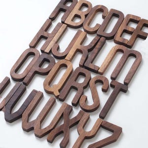 Letras de decoración del hogar - Combinación de letras del alfabeto - Letras de nogal negro Art Déco - Alfabeto de madera DIY - 26 letras mayúsculas