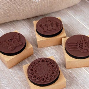 Set timbri in gomma in legno - Set timbri in gomma - Set timbri in pizzo - Timbri - 4 pz