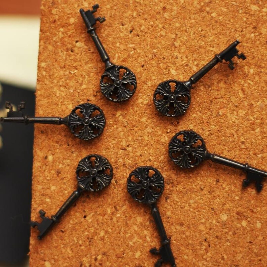 Vintage Key Push Pins Ver 3 Bronze Zinc Alloy Push Pin Thumbtack ...