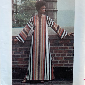 70er Jahre Butterick 3384 Schnittmuster Misses&#39; Kaftan Kleid Kaftan // Größe Small Size 34-39
