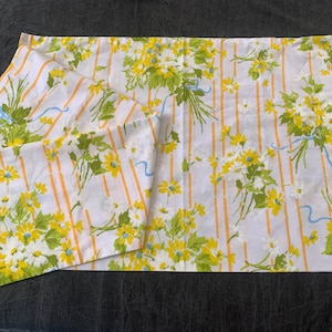 60s Stevens Utica Pillowcases &#39;Mixed Bouquet&#39; x2 Standard Size Mid Century Striped Daisy Bouquet Pillowcases
