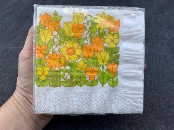 60s Ambassador Paper Napkins Bright Mid Century Flower Print, 20-Pack 3-Ply Cocktail Appetizer Napkins NOS