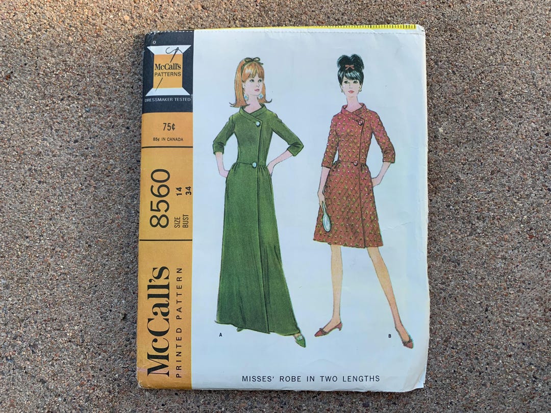 60s Mccall's 8560 Pattern Misses' Robe in Two Lengths // Size 14 Bust ...