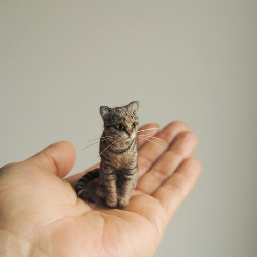 Custom Needle Felted Cat, SMALL SIZE, Custom Made Pet Sculpture, Cat Miniature, Commemorative Pet Portrait - made shops to order