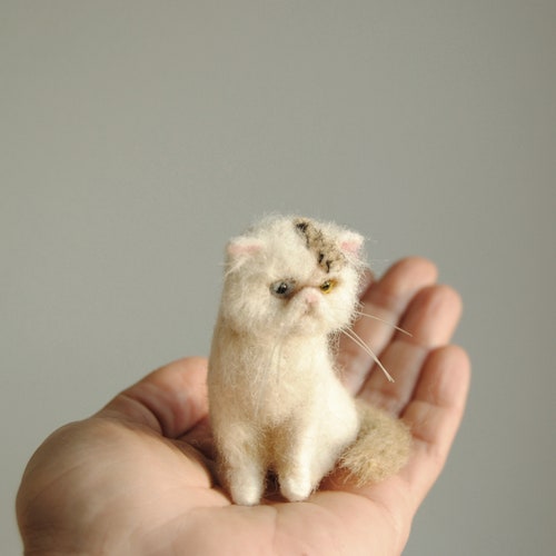 Custom Needle Felted Cat, SMALL SIZE, Custom Made Pet Sculpture, Cat Miniature, Commemorative Pet Portrait - made shops to order