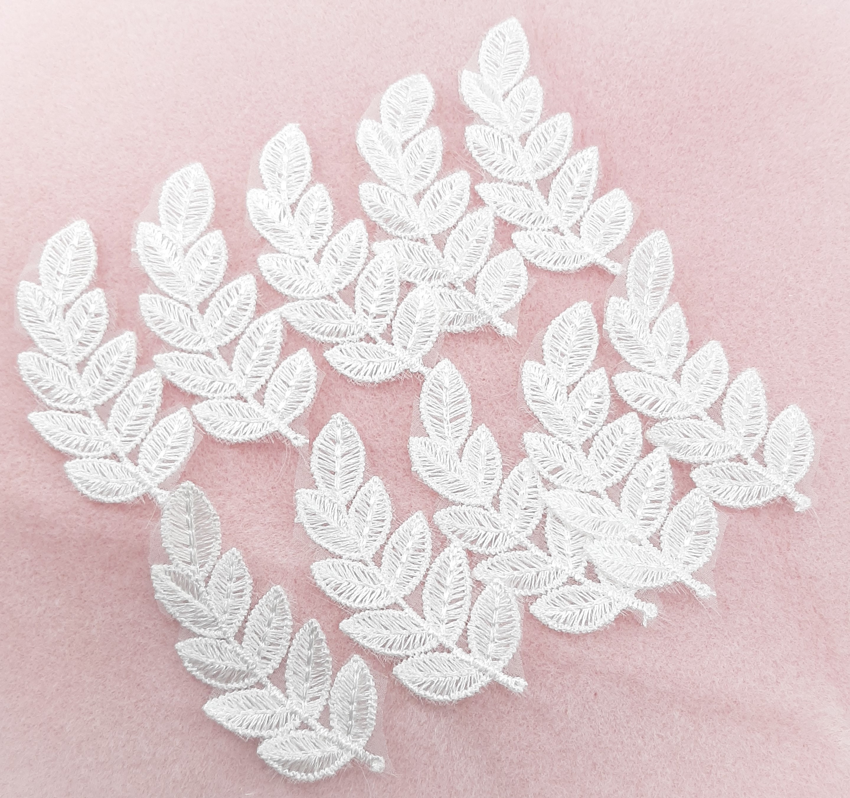 White lace deals leaves women's classics