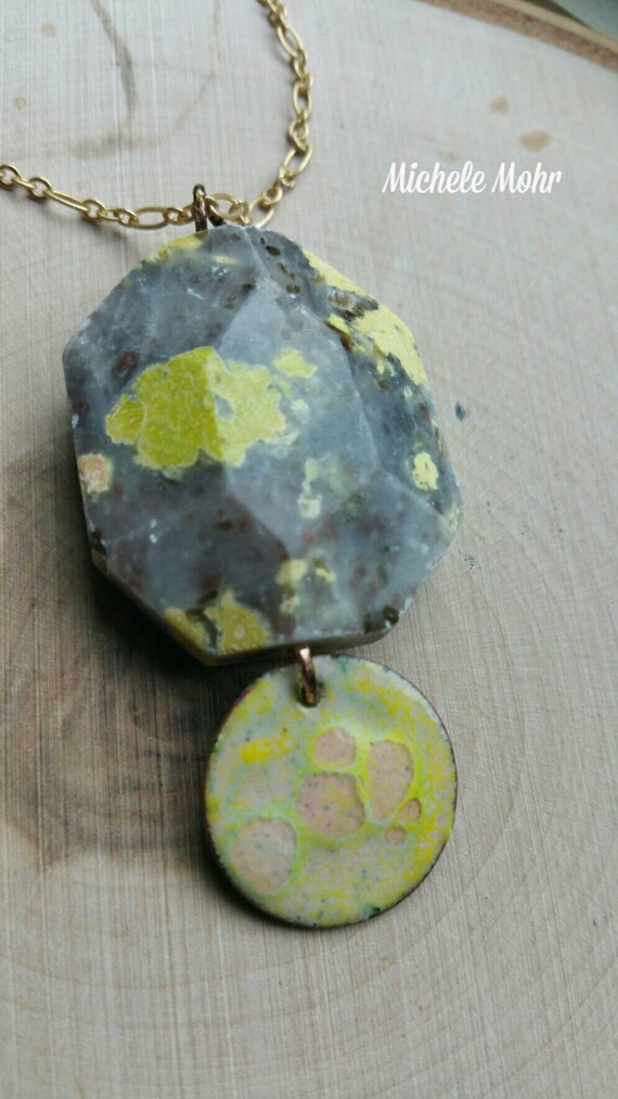Dessert Mirage Vitreous Enameled Copper and Agate Pendant on 20" Hamilton Gold Chain Necklace
