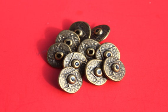 Vintage Ornate Round Brass Metal Ornate Buttons,  5/8 Inch Button Lot, Craft Jewelry